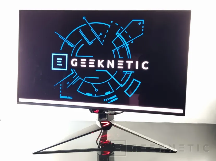 Geeknetic ASUS ROG Swift OLED PG32UCDM Review 43